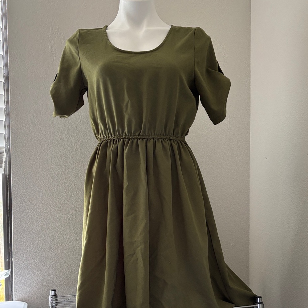 Hot & Delicious Olive Green Midi Dress
